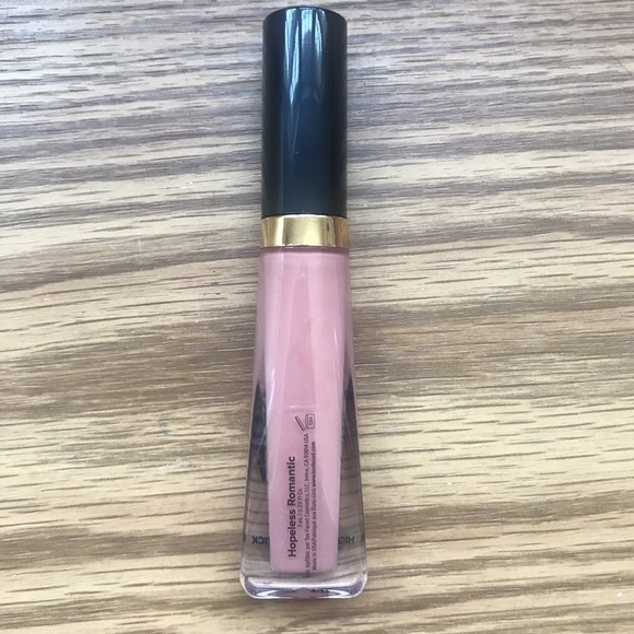 Too faced Melted Latex - Picture 2 of 3